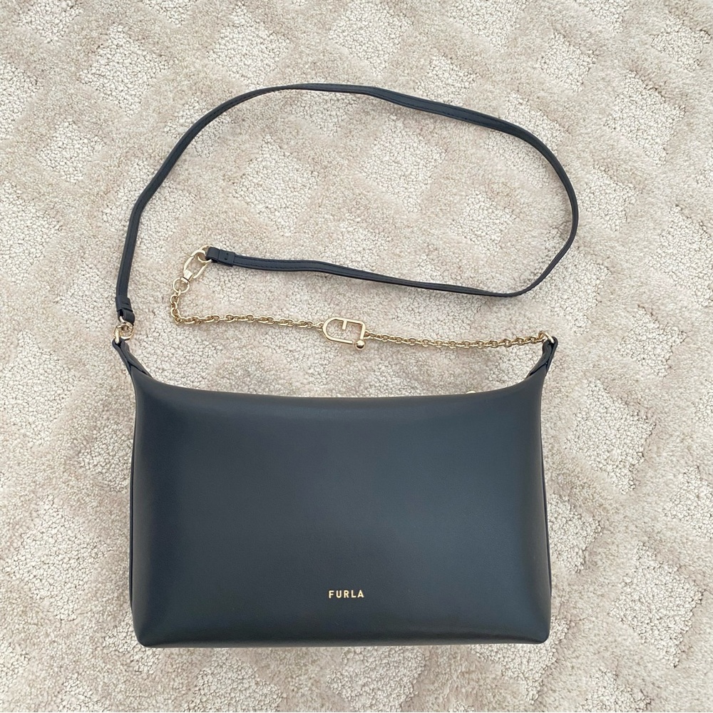 🐈‍⬛Furla Logo-stamp Crossbody bag